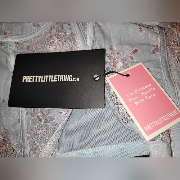 🆕️ PLT Blue Lace Detail Split Front Cami Top Bustier PrettyLittleThing - Medium - Picture 4 of 6